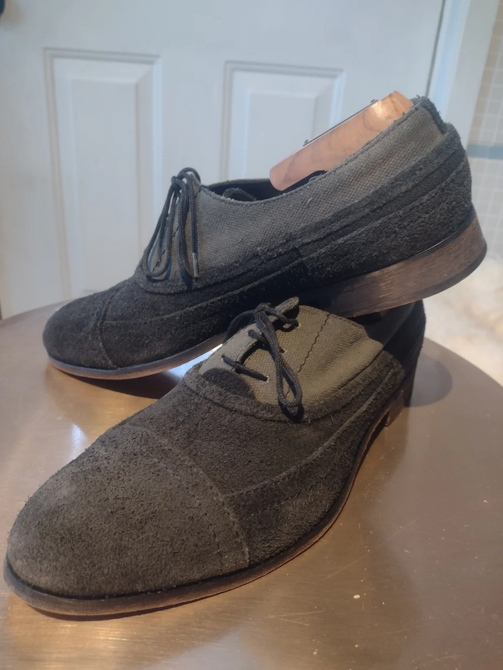 Men's Charcoal Suede Split-Toe Derby Shoes